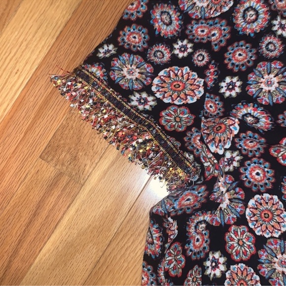 LOFT NWOT❗️Beach Floral Fringe Cuff Romper Size Large New - Picture 3 of 8